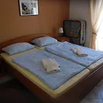 Casa de hóspedes Sunny House Free Parking Trsteno