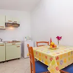 Casa de hóspedes Sunny House Free Parking 3*