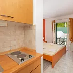 Casa de hóspedes Sunny House Free Parking 3*