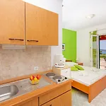 Casa de hóspedes Sunny House Free Parking 3*