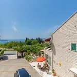 Sunny House Free Parking 3* Trsteno