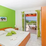Sunny House Free Parking Casa de hóspedes 3*