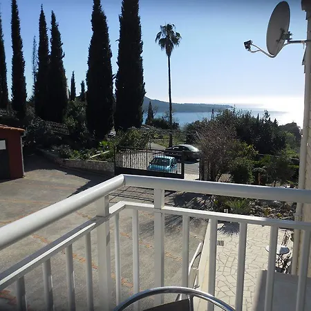 Pensión Sunny House Free Parking