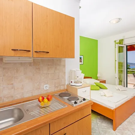 Pensión Sunny House Free Parking 3*