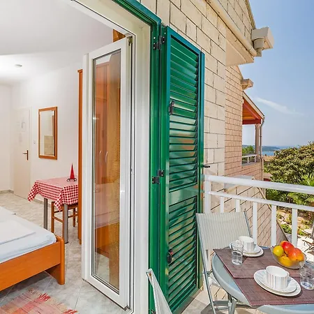 Pensión Sunny House Free Parking 3*
