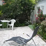 Guest house Sunny House Free Parking 3*