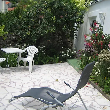 Konukevi Sunny House Free Parking 3*
